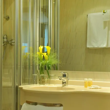 Stadt Muenchen 4* Düsseldorf