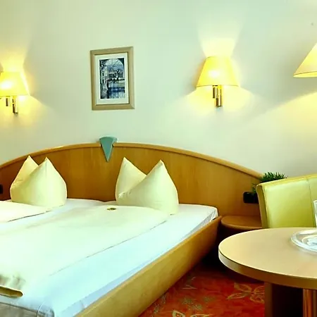 Stadt Muenchen Szálloda 4*