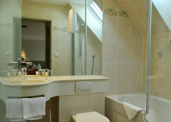 מלון Stadt Muenchen 4*